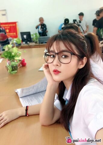 [HOT] Top 99+ ảnh sex gái đeo kính mới nhất
