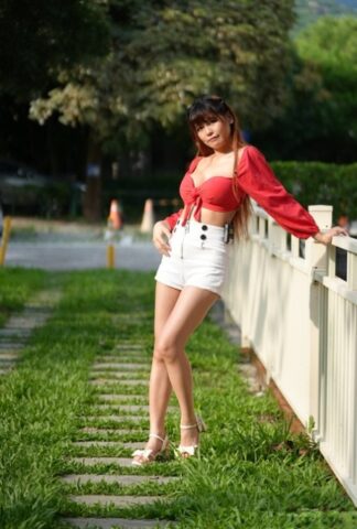 16931376_001_8172 Chinese girl Mu Yurou has her firm tits fondled and jizzed on during sex