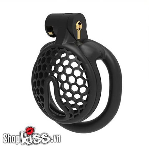 Thiết kế dạng tổ ong độc đáo của khóa dương vật BDSM BZ12Q giúp thoáng khí tối đa