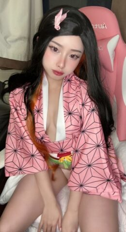 21227528_013_a2d0 Pretty OnlyFans cam babe Mya Mira flaunts her big ass in a sexy compilation
