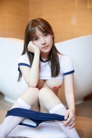 28430260_001_6ecd Brunette Asian teen flaunts her booty and breasts on the toilet