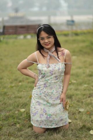 30557363_017_960c Breathtaking Asian babe with glasses Julia poses in her dress & heels outside