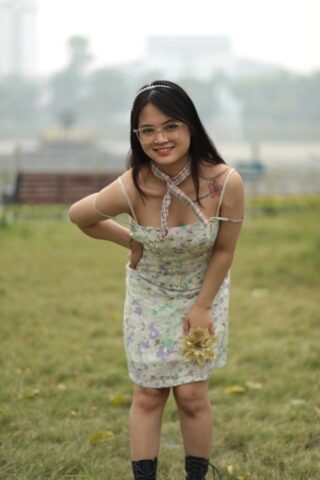 30557363_019_1fea Breathtaking Asian babe with glasses Julia poses in her dress & heels outside