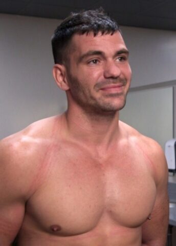 Men On Edge performed by Brogan Reed Nude Images