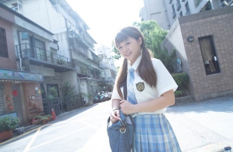 35331983_010_74c3 Petite Chinese teen Wen Ruixin blows a knob and sits on it on her bed