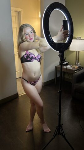 41234903_016_e9fc OnlyFans ChanelSnowXO performed by ChanelSnowXO, Savannah Apted Nude Porn Pics