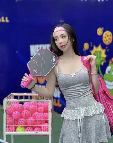 Gái xinh chơi Pickleball