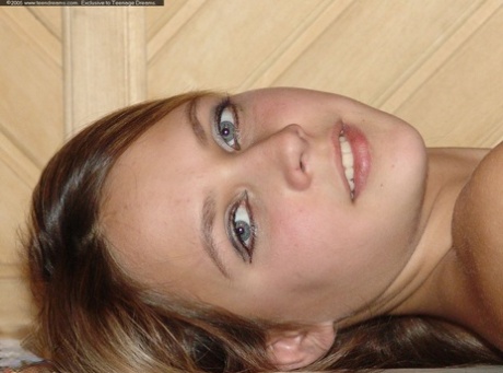 51977763_078_243e Cute amateur Liza doffs her towel and flaunts her perfect teen tits in a sauna