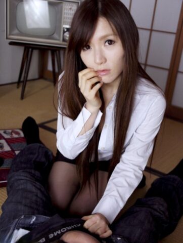 Slender Asian office girl Hitomi Tsukishiro gets screwed on the floor