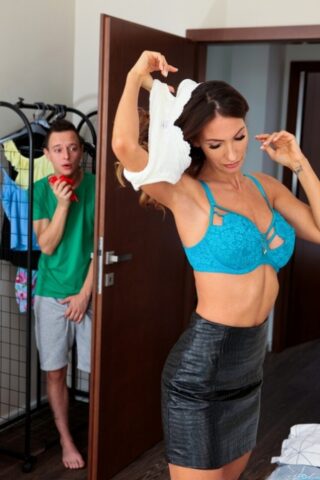 65118432_009_c68d Mom Wants To Breed featuring Natalie Grace, Nikki Nutz Naked Photos
