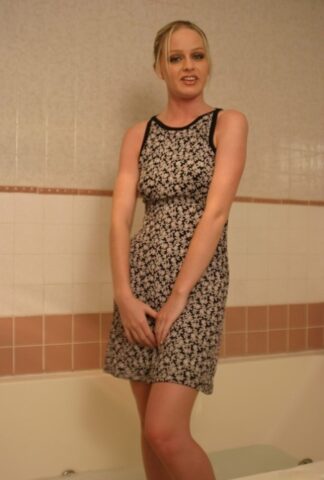 69444872_015_795e Teen Karlene teases with her incredible round ass & boobs in the bathroom