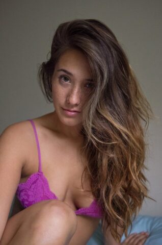 69591005_019_3145 Beautiful babe Eva Lovia flaunting hot body in sexy panties & bra on her bed