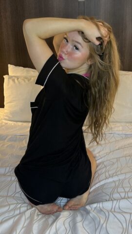 72261648_002_f990 OnlyFans ChanelSnowXO starring ChanelSnowXO, Savannah Apted Hot XXX