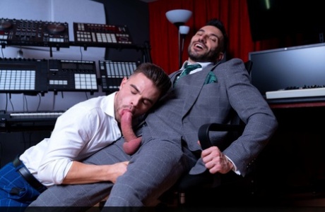 Men At Play Johnny Viper, Jony Star
