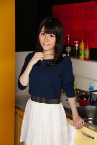 75512377_002_0b1c Japanese chick Mai Araki shows her ass and snatch while in the kitchen