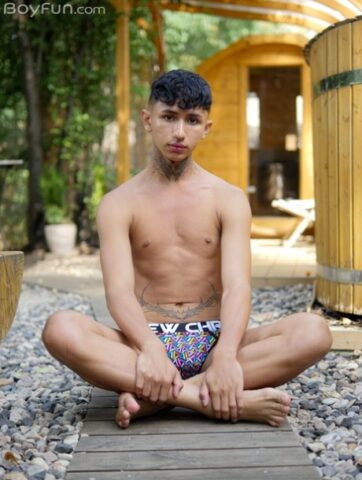 Boy Fun performed by Archi Gold Hot Pictures