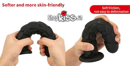 Chất liệu silicone siêu mềm dẻo của dương vật giả HM56 cho phép uốn cong đa chiều mà không biến dạng
