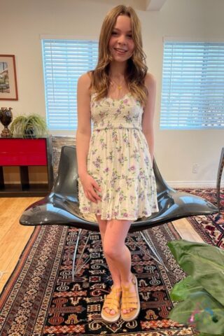 82530921_004_b5d3 All-natural girlfriend Adrianna Jade unveils her tits, pretty feet and holes