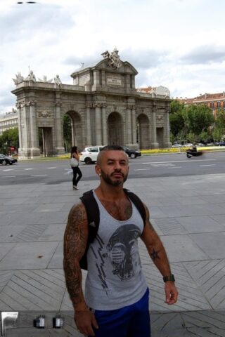 Gay bodybuilder Carlos Gustavo strips and masturbates shamelessly in public