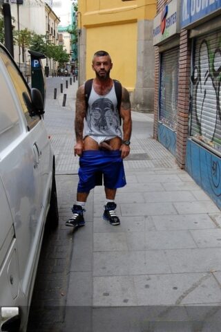Gay bodybuilder Carlos Gustavo strips and masturbates shamelessly in public