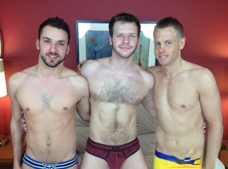 Gay friends Dyllan Austin, Brian Bonds & Aiden Woods have oral sex in a 3some