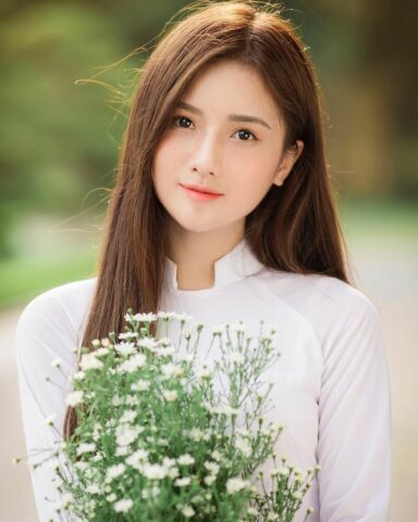 Nữ sinh áo dài trắng đẹp tinh khôi