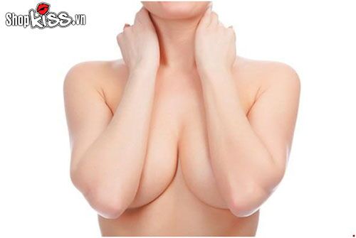 Đàn ông thích nhũ hoa to hay nhỏ ở bạn tình?