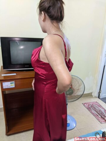 Quà 8/3 dành cho vợ dâm