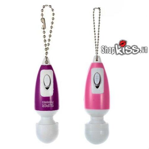 Chày rung massage móc khóa DC40B nhỏ gọn trên tay, thể hiện sự tiện lợi