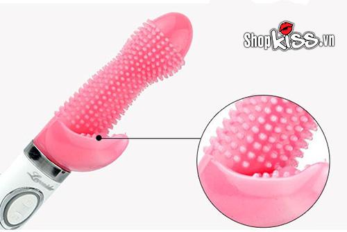 Nhánh rung phụ của dương vật giả DV18 kích thích trực tiếp vào âm vật, tăng cường khoái cảm