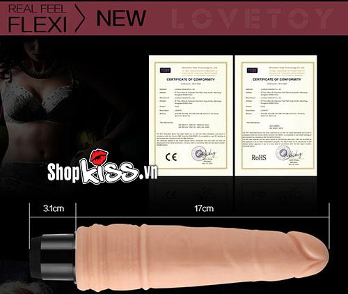 Hình ảnh dương vật giả Real Feel DV55 cầm tay hiển thị kích thước thực tế khoảng 17cm.