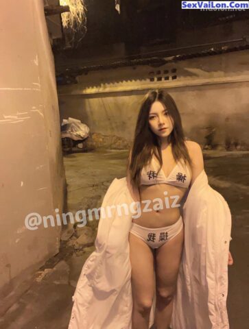Ảnh sex public hot girl Trung Quốc khoe hàng nơi công cộng