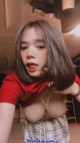 Ảnh sex em học sinh ngực phụ huynh nên rất thích khoe Ảnh sex em học sinh ngực phụ huynh nên rất thích khoe