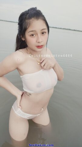 Ảnh sex gái xinh Mintra khoả thân cởi chuồng tắm sông