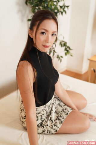 Chồng Khốn Nạn Cho Vợ Uống Thuốc Kích Dục Để Sếp Làm Thỏa Mãn