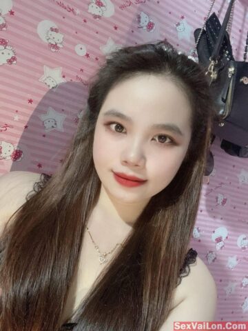 Hôn vào vú sẽ làm anh thấy lú