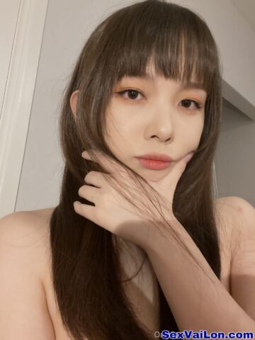 Ảnh sex nude gái xinh có sở thích khoe hàng trước gương