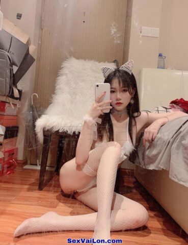 Ảnh sex gái xinh với tai mèo dễ thương
