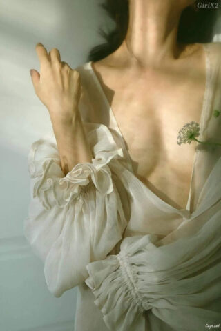 Sâu trong ánh mắt là một thiên thần tình dục Sâu trong ánh mắt là một thiên thần tình dục