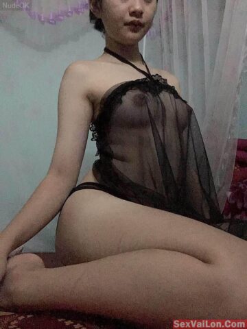 Váy ngủ xuyên thấu cho người có gấu
