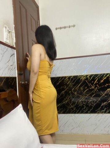 Muốn ngực bự thì đưa vào tay anh