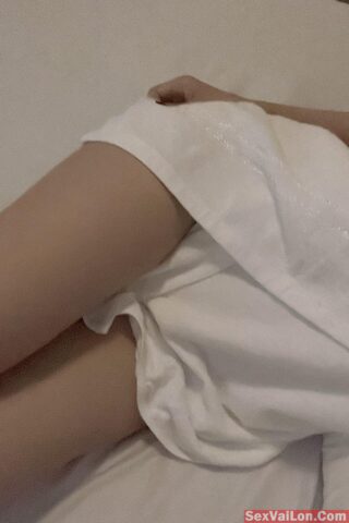 Nhờ bướm gái xinh cho trồng củ khoai