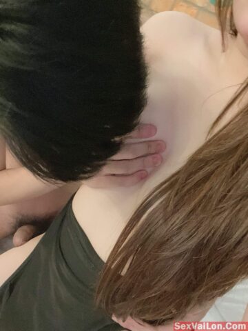 Ảnh Sex Khỏa Thân Việt Nam Cặp Vú Hồng Như Hai Quả Đào