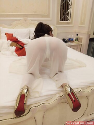 Ảnh Nện Nhau Em Áo Dài Ngây Thơ Dễ Bị Dụ Ảnh Nện Nhau Em Áo Dài Ngây Thơ Dễ Bị Dụ