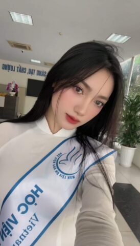 Hotgirl Triệu Thúy Hằng xôn xao cộng đồng mạng trên VTV