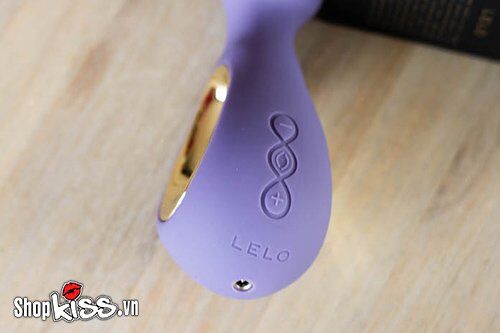 Ba nút điều khiển đơn giản được đặt trên phần tay cầm của Lelo Soraya Beads