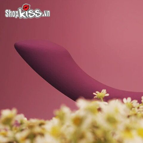 Sử dụng máy massage Svakom AMY 2 trong màn dạo đầu lứa đôi tăng hứng khởi