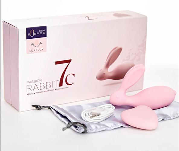 Phần thân Máy rung điểm G điều khiển xa hình con thỏ MS15A kích thích cực mạnh vào vùng kín khiến bạn sướng tê tái.