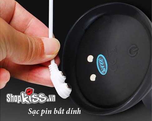 Cận cảnh máy rung hậu môn HM12 và cổng sạc từ tính hiện đại