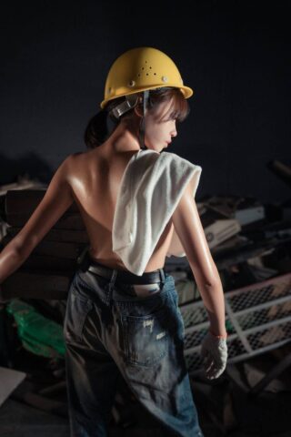 Chụp ảnh sex tại công trường